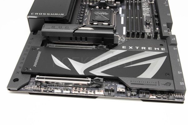 asus_rog_crosshair_x870e_extreme_8
