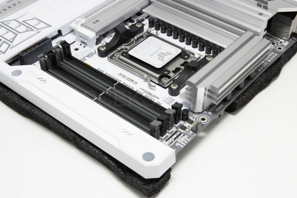 asus_tuf_gaming_b850_btf_wifi_w_6