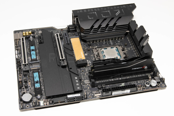 asus_rog_crosshair_x870e_apex_18