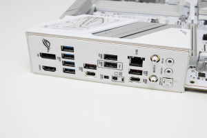 asus_rog_strix_b850_g_gaming_wifi_10
