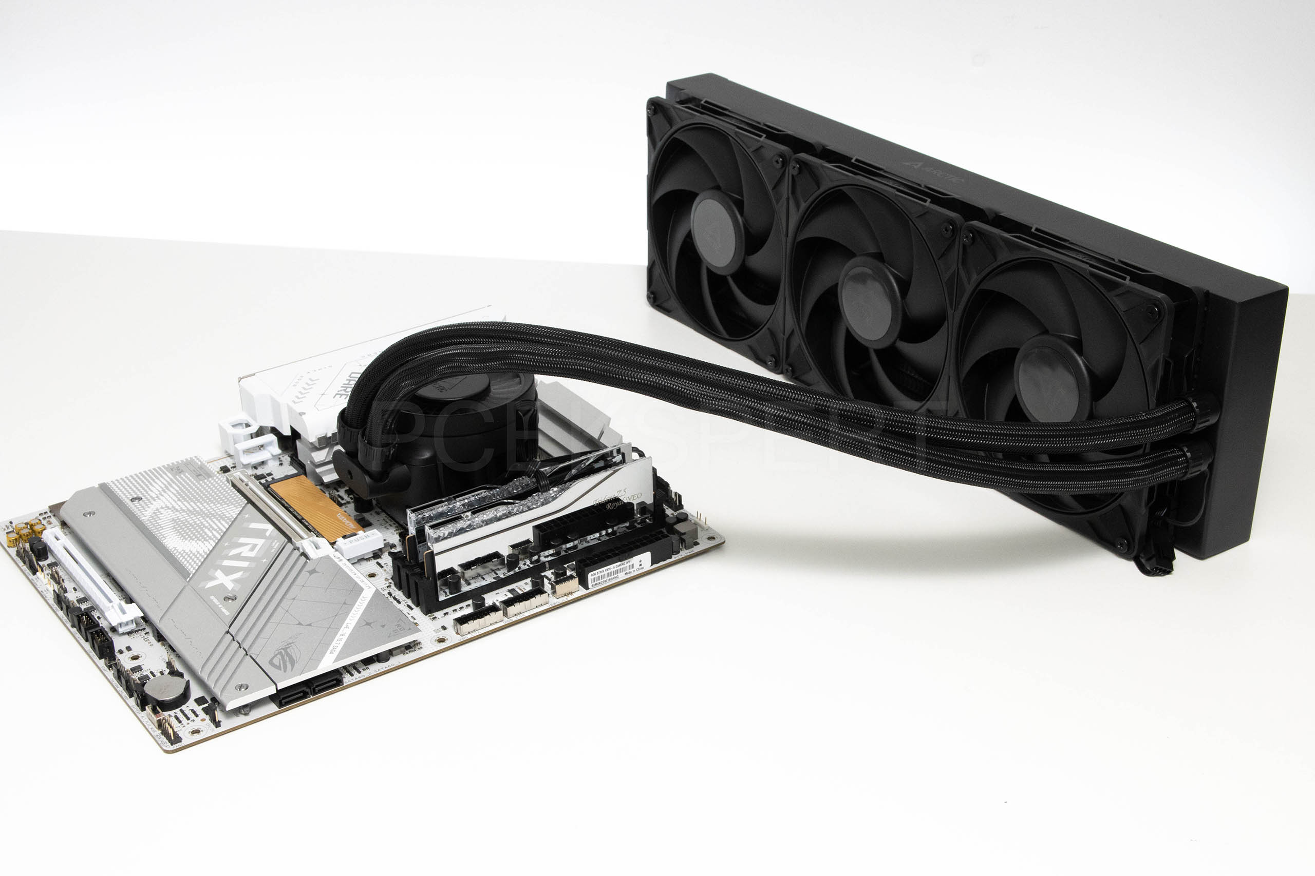 Arctic Liquid Freezer III Pro 420 recenzija