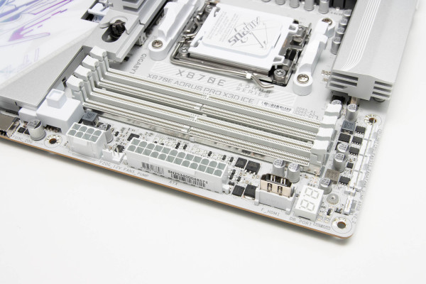 gigabyte_x870e_aorus_pro_x3d_ice_8