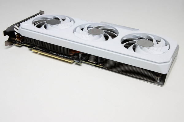 gigabyte_radeon_rx9060xt_gaming_oc_ice_16g_6