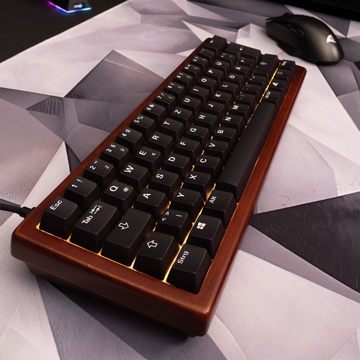 Brzi test - Sharkoon SKILLER SGK50 S4 Gen2 Wood PBT
