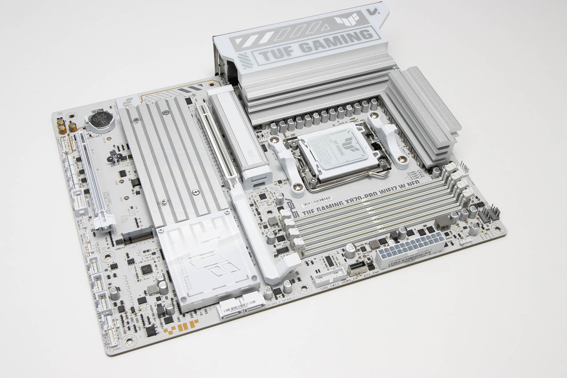 ASUS TUF Gaming X870-Pro WiFi7 W Neo recenzija