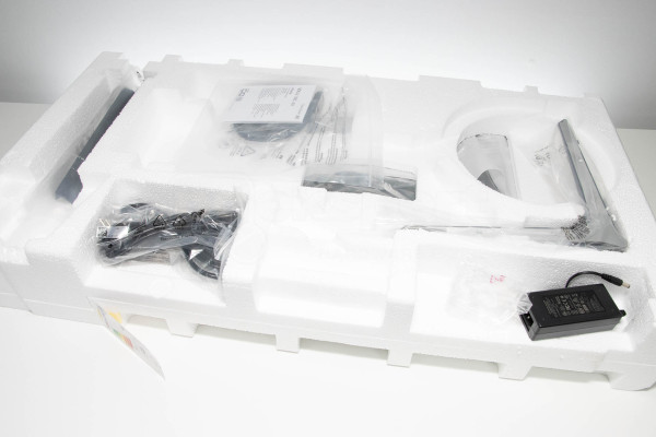 viewsonic_vx3218c_2k_2