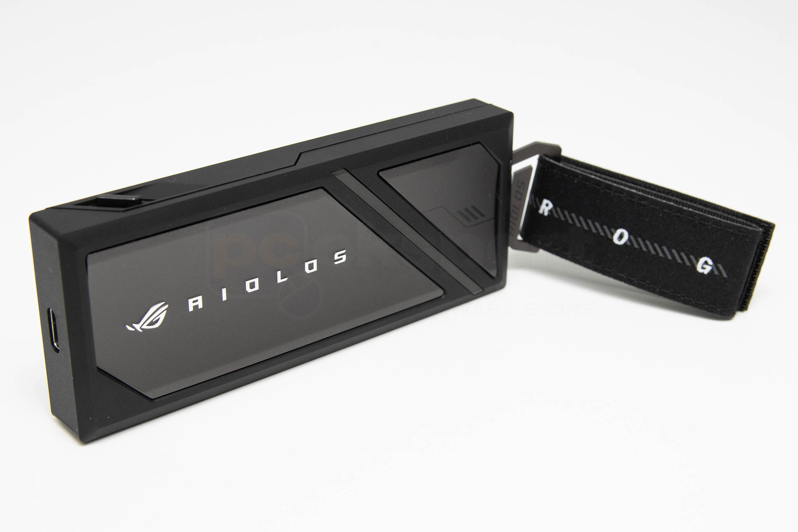 ASUS ROG Strix Aiolos recenzija