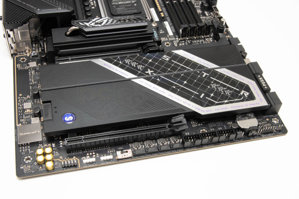 asus_rog_strix_x870e_e_gaming_wifi7_neo_7