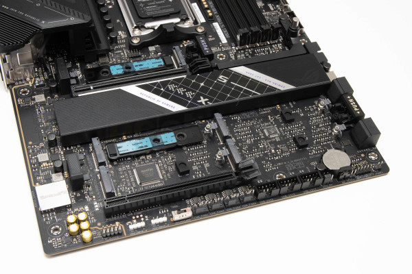 asus_rog_strix_x870e_e_gaming_wifi7_neo_9